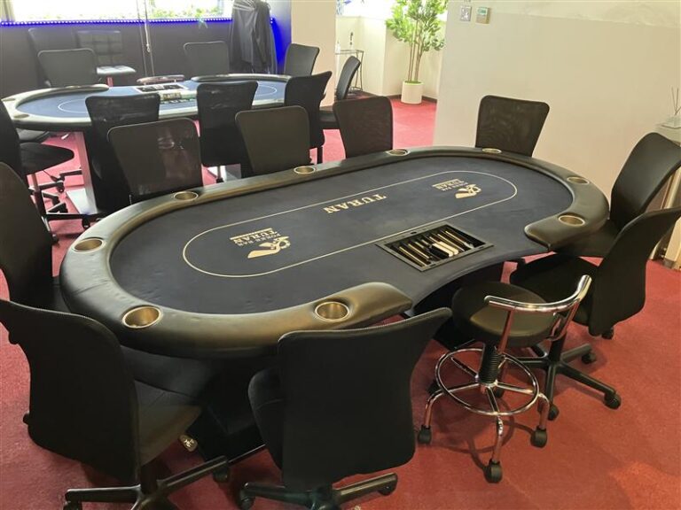 12/15(月)18:00～23:30　水道橋poker bar TURANでポーカーを楽しもう！